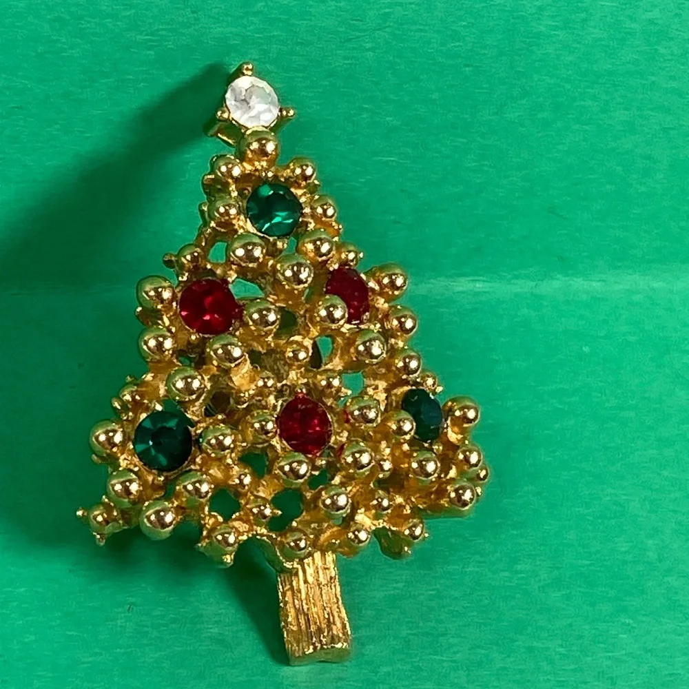 Vtg Christmas Tree Brooch jeweled Holiday Pin very sparkly gold ball design. - Picture 2 of 6